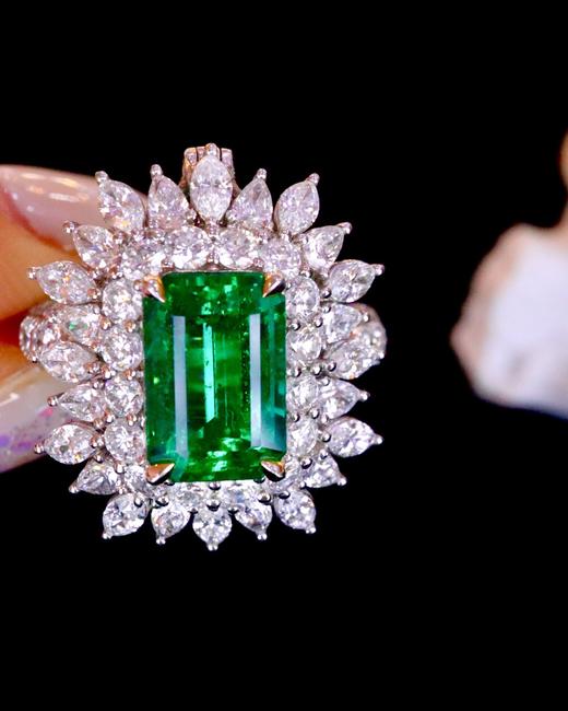 3.80ct 祖母绿戒指吊坠 商品图2