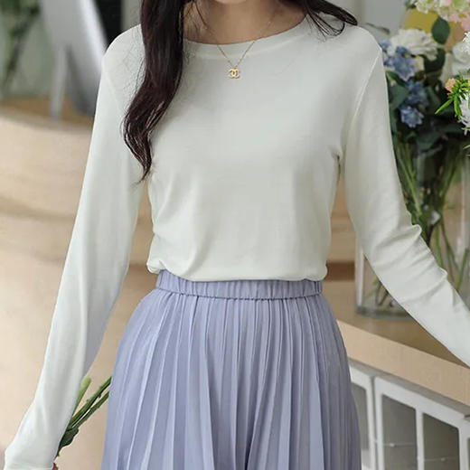 馥迦温柔纯色亲肤打底衫 商品图1