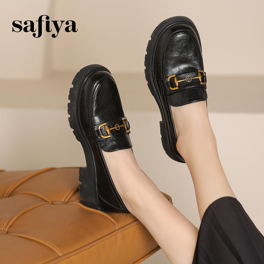 Safiya/索菲娅学院风深口粗跟金属扣百搭英伦厚底乐福鞋 SF43112063/SFD1112063 商品图0