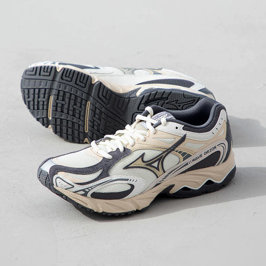 美津浓MIZUNO WAVE ORION系列 男款帅酷跑步鞋 商品图1