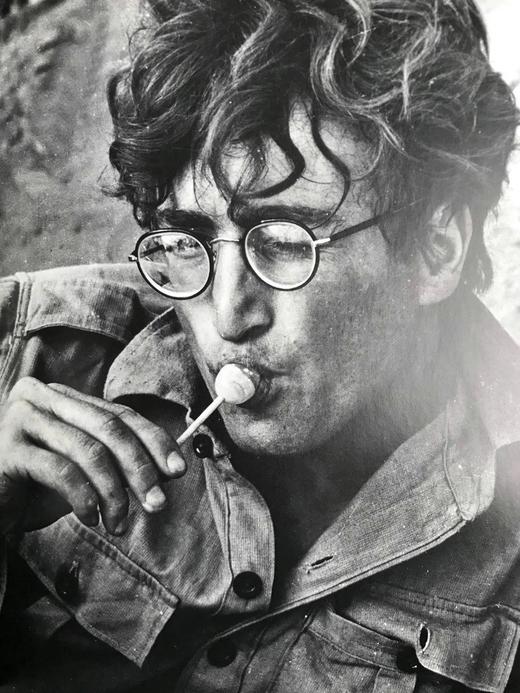 约翰·列侬图传 约百幅插图 精装大16开 商品图6