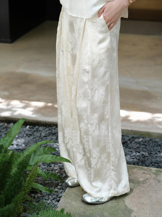 盛唐牡丹 |珍珠白Paisley纹冠乐绉女裤 商品图0