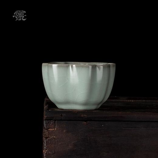 问鼎官窑宋青葵扇杯 商品图0