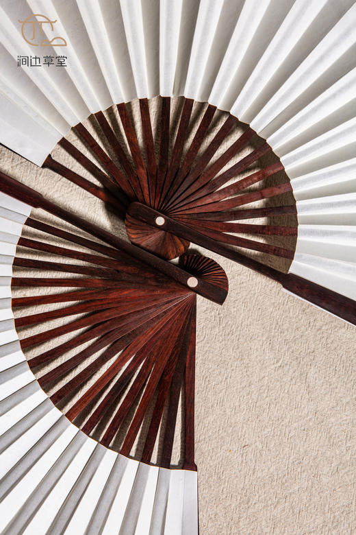 清代紫檀老料制苏工折扇 商品图8