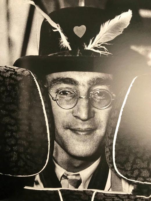 约翰·列侬图传 约百幅插图 精装大16开 商品图13