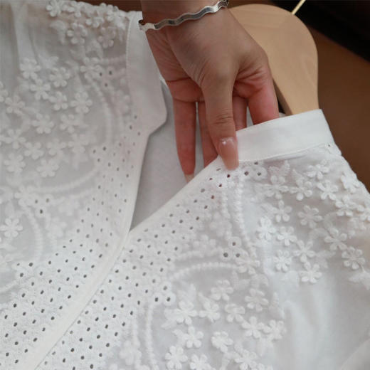 LPIUTY重工刺绣花朵短袖-B08ZJ-80403（下单3-7天发货） 商品图6