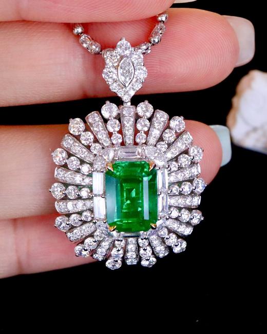 3.60ct 祖母绿戒指吊坠 商品图4