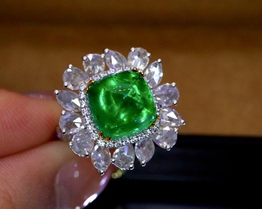 4.32ct 祖母绿戒指 商品图3