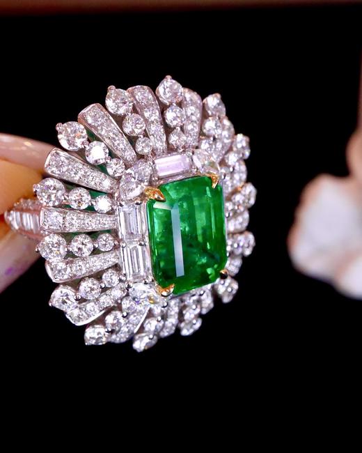 3.60ct 祖母绿戒指吊坠 商品图3