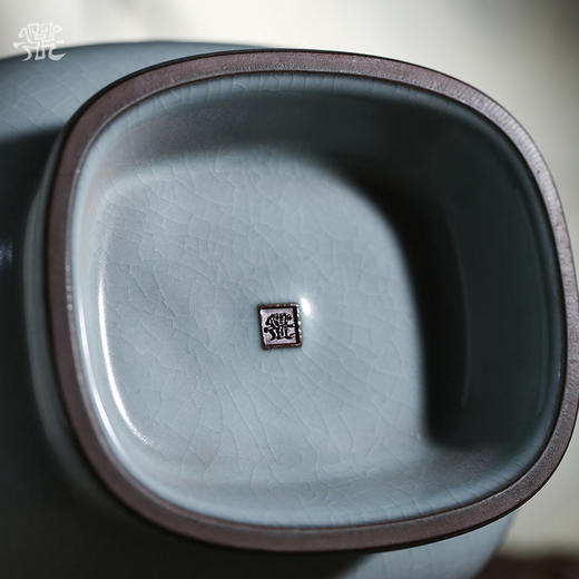 问鼎官窑庚子宋青方口弦纹瓶（缺货） 商品图3