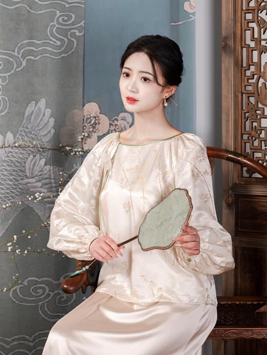 荷言HEYEN 春熹 蝴蝶竹叶提花桑蚕丝人丝面料上衣新中式新品上新 商品图5