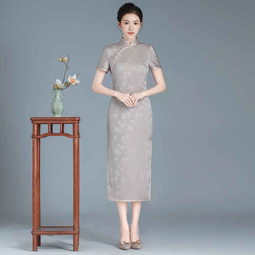 LHS-B135新中式国风改良旗袍连衣裙女夏2024新款高端气质端庄大气薄款礼服 商品图0