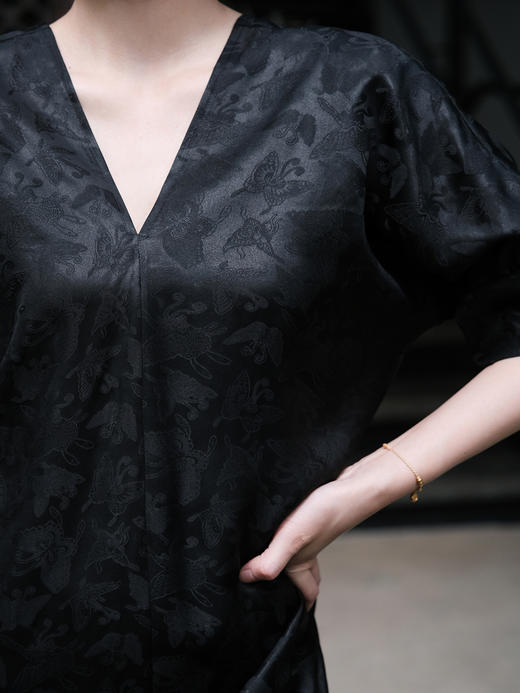 盛唐牡丹 |香云纱蝴蝶纹双V领长裙 商品图2