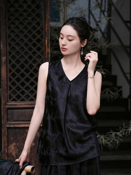 盛唐牡丹 |黑色文竹真丝提花背心 商品图1
