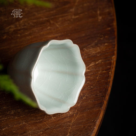 问鼎官窑宋青冰棱杯 商品图2