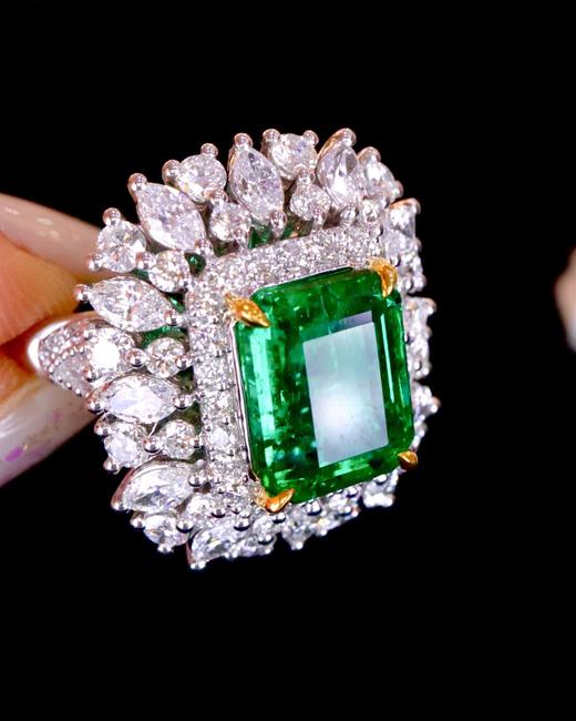 4.66ct 祖母绿戒指 商品图3