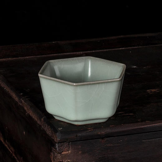 问鼎官窑宋青六角杯 商品图1