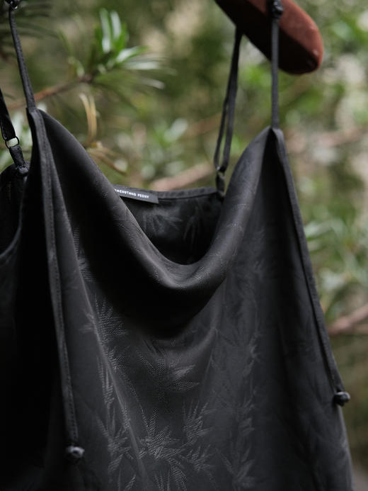 盛唐牡丹 |香云纱文竹纹吊带上衣 商品图9