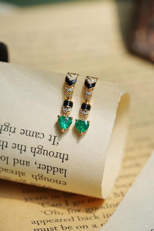 祖母绿爱心耳钉 商品图3