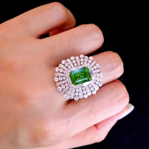 3.60ct 祖母绿戒指吊坠 商品图6