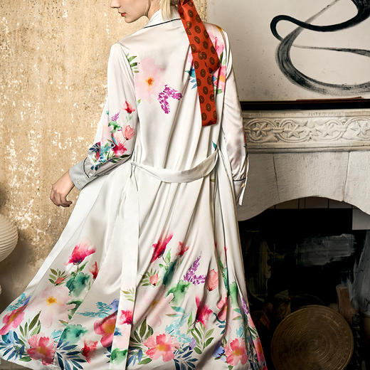 Solo seta22姆米真丝印花睡袍女桑蚕丝宽松浴袍2025丝绸秋冬新款 商品图2