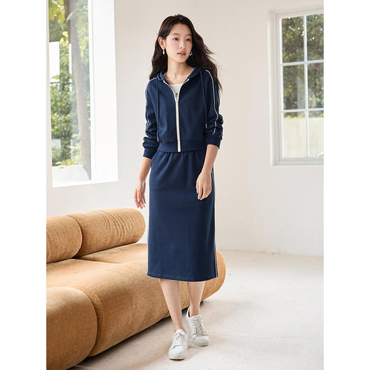 【年终特卖】熙世界连帽卫衣开衫半身裙套装秋装新款运动风时尚撞色休闲套装 商品图4