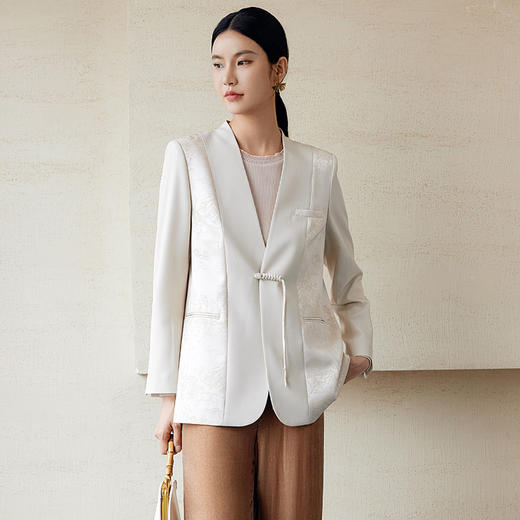 玳莎无领提花微宽松西装女士秋季新款新中式盘扣设计感外套  EC37303 商品图0