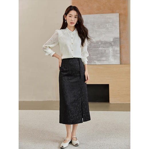 【59元福袋不支持退换】熙世界新中式提花半身裙秋季2025新款国风中长款开叉包臀直筒裙 商品图3