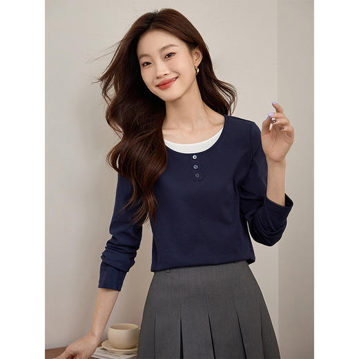 【1件71折】熙世界时髦假两件t恤长袖2025秋季修身圆领打底衫正肩显瘦上衣 商品图1