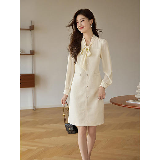 【专属特价】熙世界小香风蝴蝶结V领连衣裙秋装新款温柔法式气质长袖中长裙 商品图2