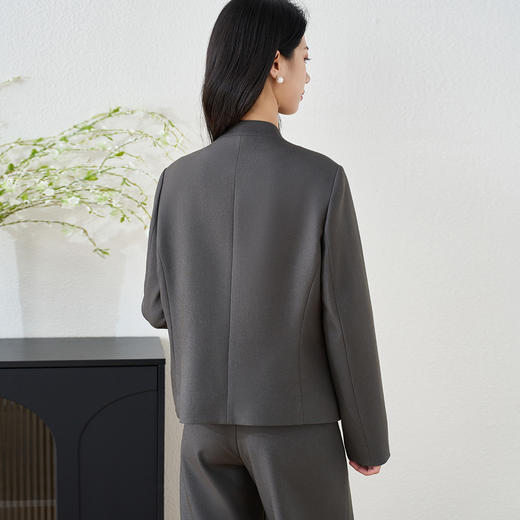 剩S/M/L/XL 米思阳2026春季新款盐系轻熟高级灰职业西装V领气质正装外套2979 商品图3