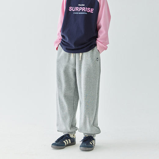 棵初2024秋季新款中大童松弛感纯色针织休闲卫裤抽绳束脚运动裤 商品图4