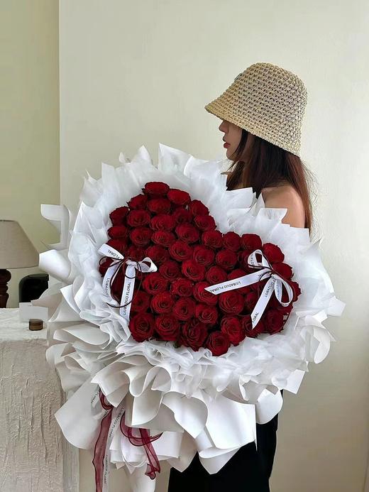 33支52支玫瑰心形花束二选一 商品图0