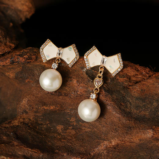 Manreya玛芮雅夏蝶珍珠贝母耳钉气质简约百搭珍珠耳钉 商品图8