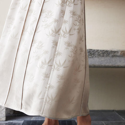 玳莎新中式改良马面裙2024秋季新款垂坠休闲气质显瘦提花国风半裙  EC34304 商品图3