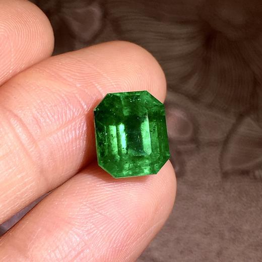 3.83ct 祖母绿裸石 商品图2