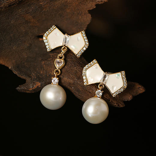 Manreya玛芮雅夏蝶珍珠贝母耳钉气质简约百搭珍珠耳钉 商品图6