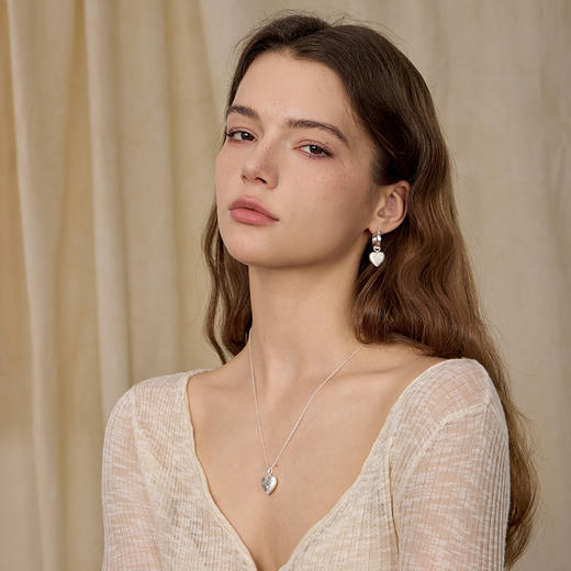 ARSIS｜星夜系列 丝光爱心双面耳圈 商品图4