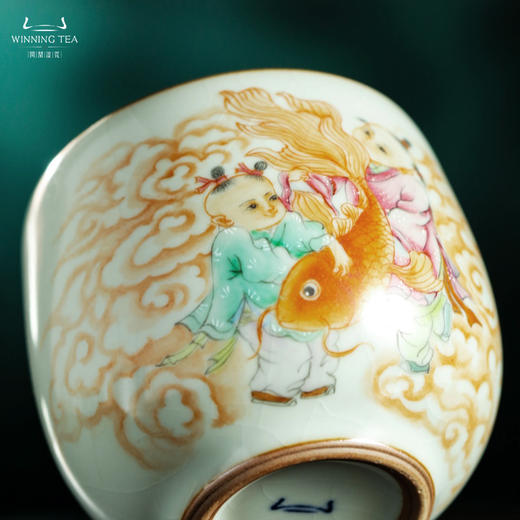 问鼎汝瓷鼎峰系列天青金钟杯（童子戏锦鲤） 商品图3