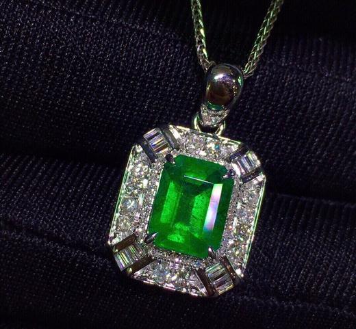 2.27ct 祖母绿吊坠 商品图4