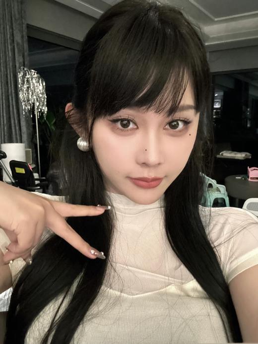 Read Nameless /白色透纱拼接针织T+粉色100%醋酸鱼尾缎面裙 商品图7