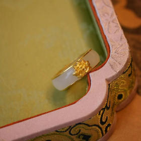 龢盒原创 香雪和田白玉足金戒指