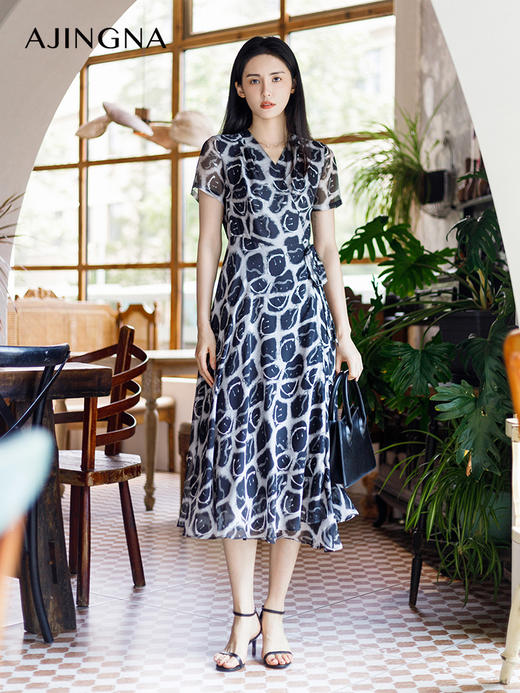 【商场同款】阿菁娜2024夏季新款围裹式V领花型连衣裙A30X112099 商品图0