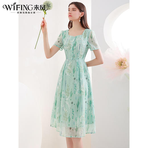 未风雪纺绿色碎花连衣裙女夏2024年夏季新款气质方领修身显瘦裙子 商品图1