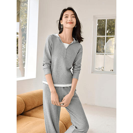 【年终特卖】熙世界休闲运动风套装女春秋灰色套头连帽针织卫衣阔腿裤两件套 商品图1