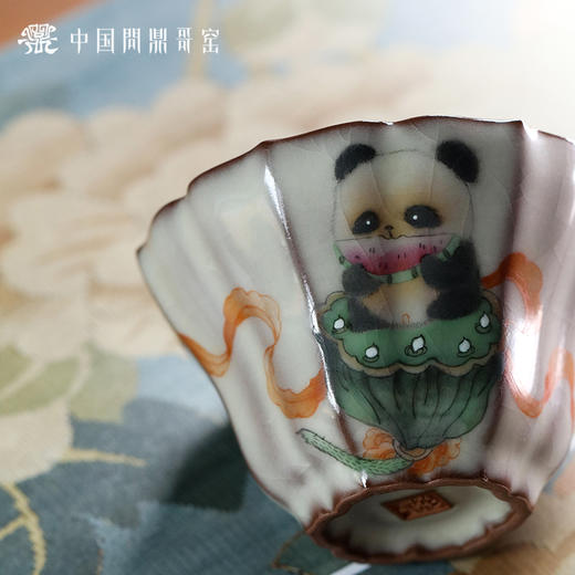 问鼎哥窑碎玉瓜棱杯（憨态可掬） 商品图3