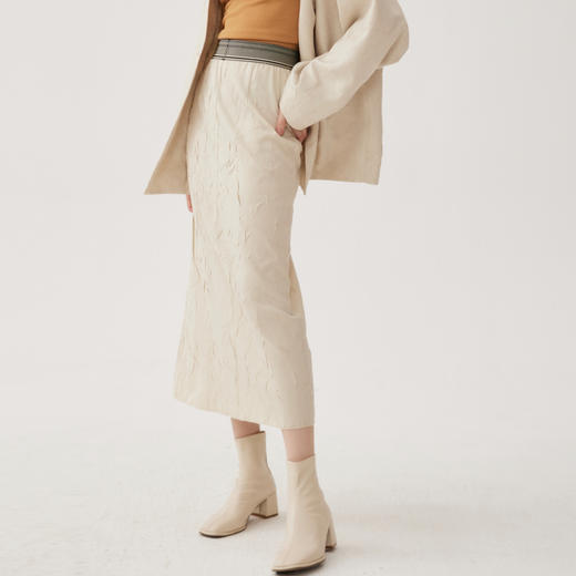 谜底针织半身裙2024秋季新品优雅气质A字型压褶长裙半裙243MB1090 商品图1