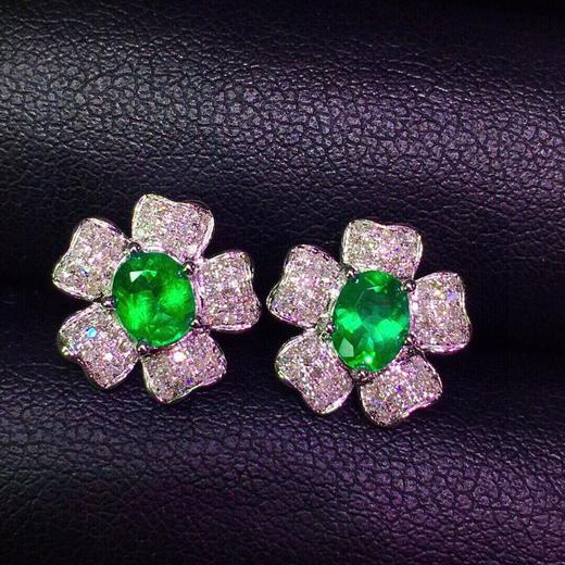 1.4ct 祖母绿耳钉 商品图3