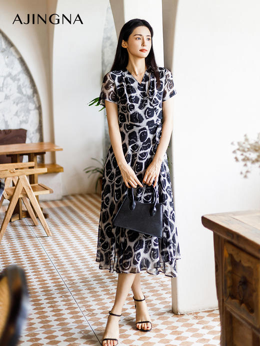 【商场同款】阿菁娜2024夏季新款围裹式V领花型连衣裙A30X112099 商品图1