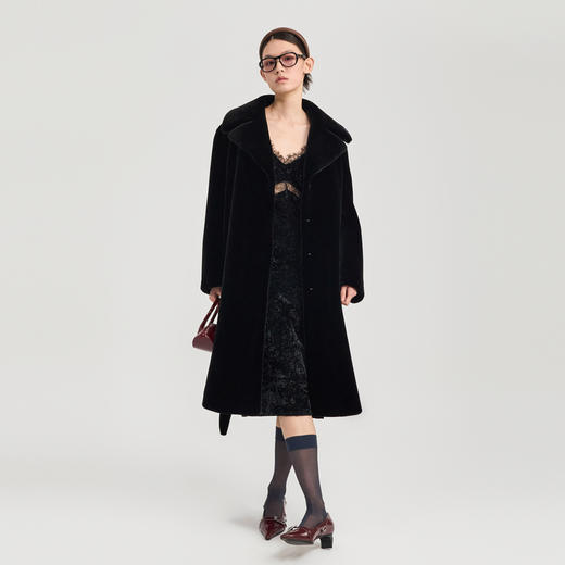 [捡漏价]lost in echo2024秋季新款复古V领长款丝绒镂空吊带裙子连衣裙女 商品图3